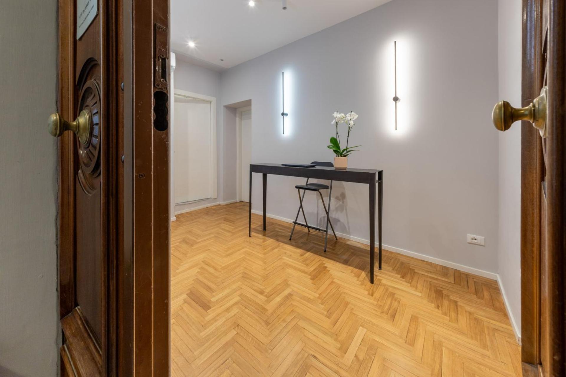Carrara 24 Gæstehus Rom